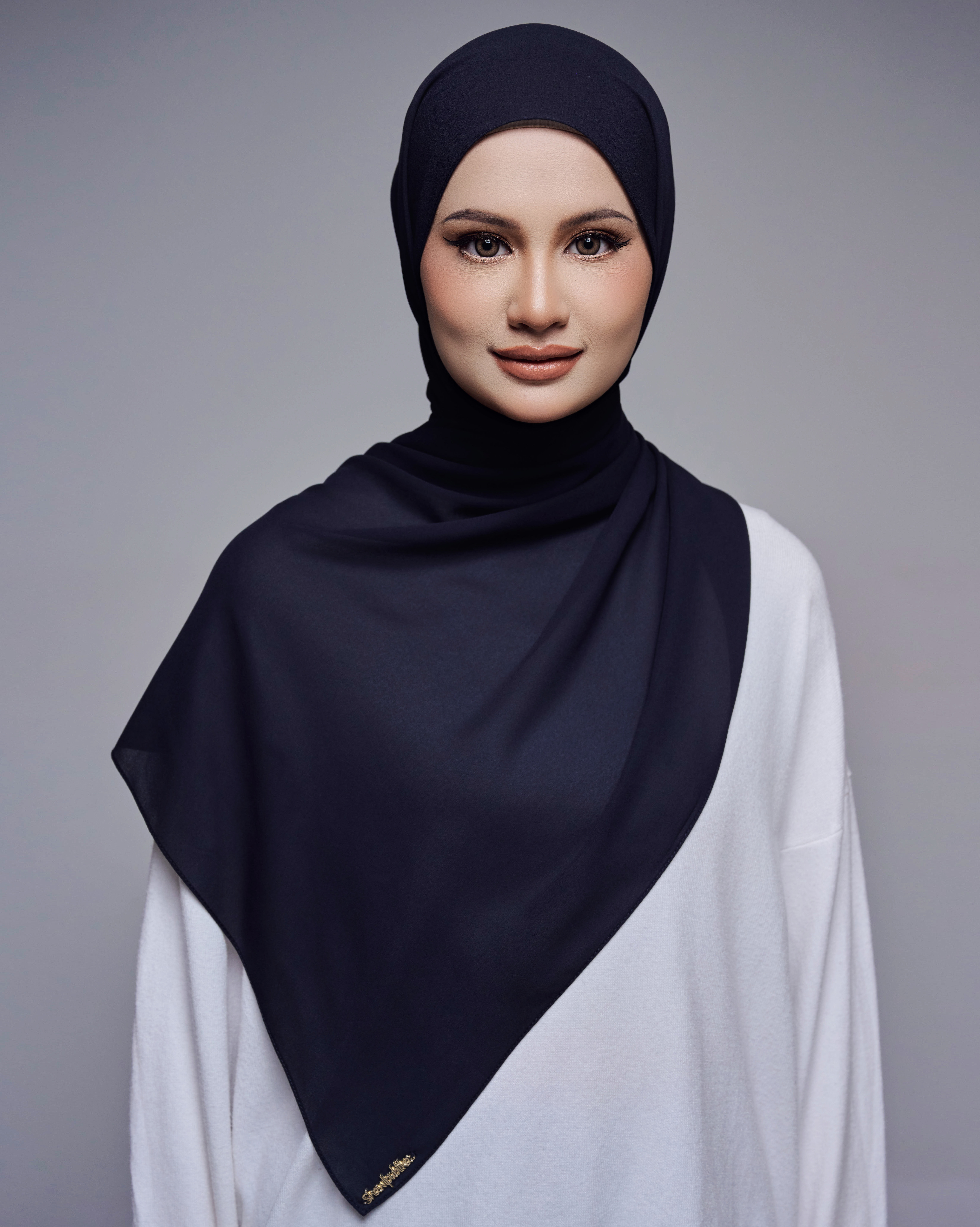 MALIQA SHAWL 2.0 IN DARK BLUE