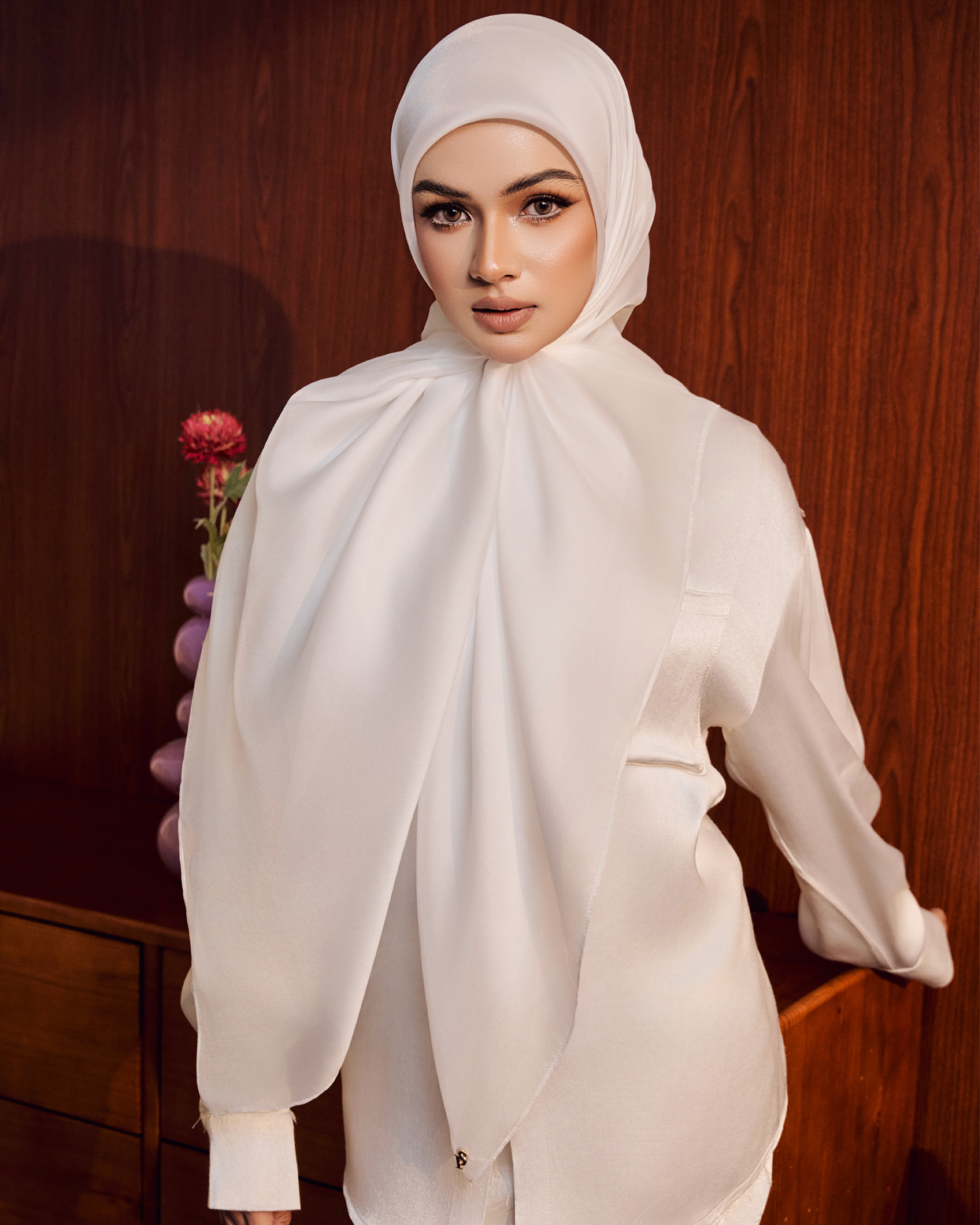SILK ORGANDY IN OFF WHITE