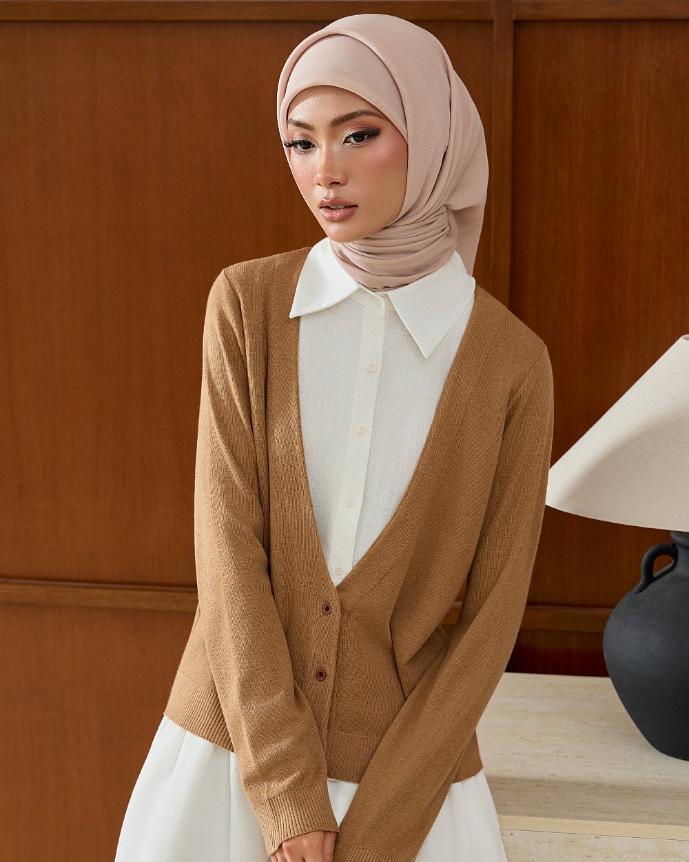 HA CLEO IN BROWN
