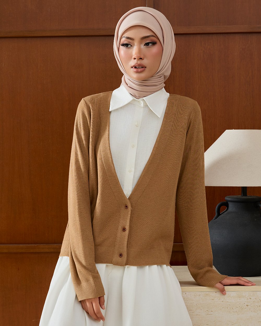 HA CLEO IN BROWN