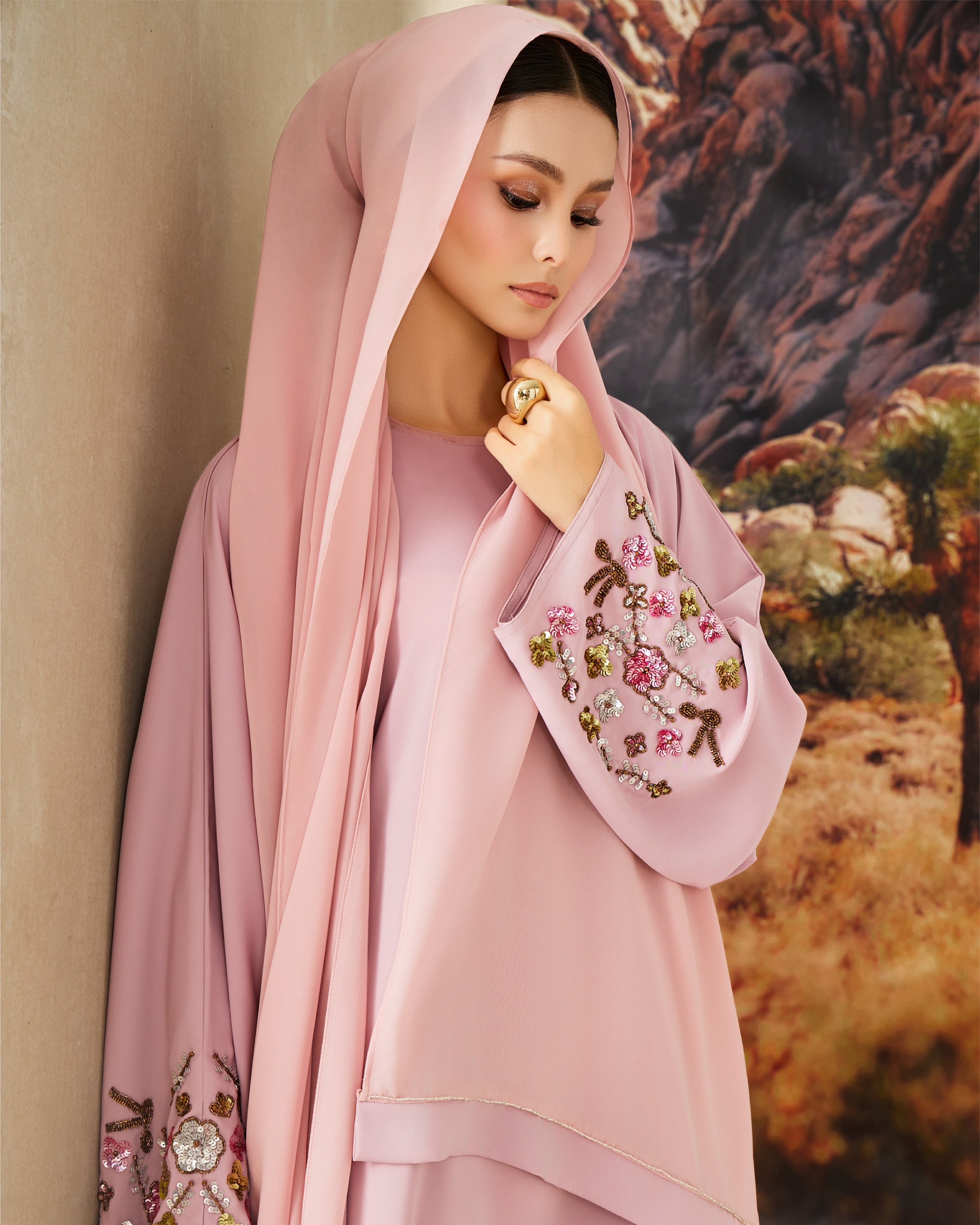 YASIRA ABAYA IN SOFT PINK
