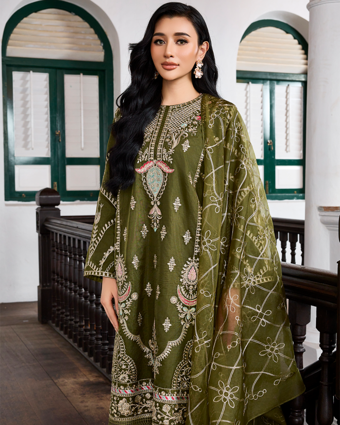 AASHVEE IN OLIVE GREEN