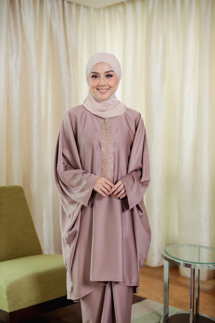 ANSHIKA CAFTAN IN NUDE