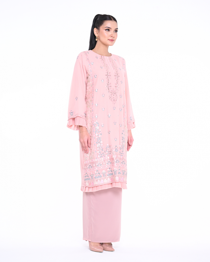 AMMARA IN PASTEL PINK