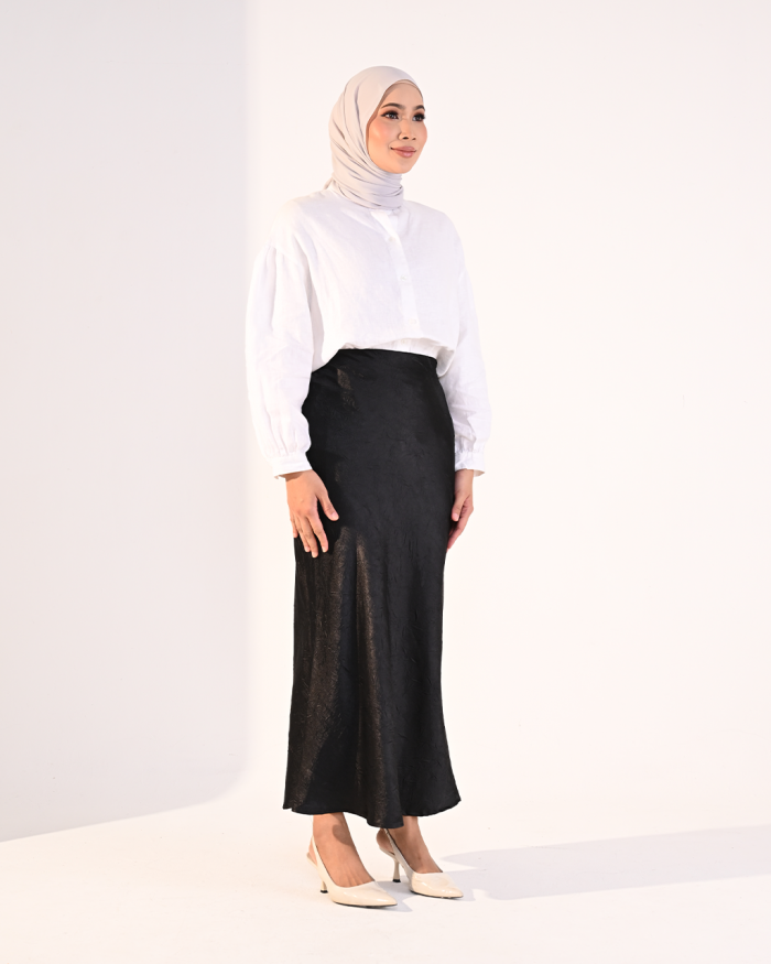 CAMRYN SKIRT IN BLACK