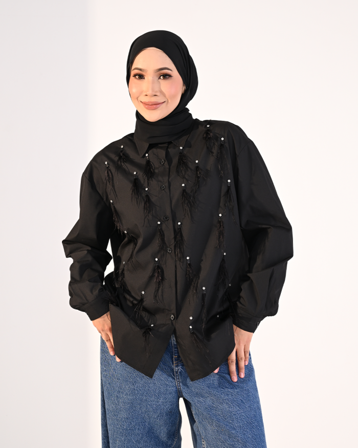 LIONA TOP IN BLACK