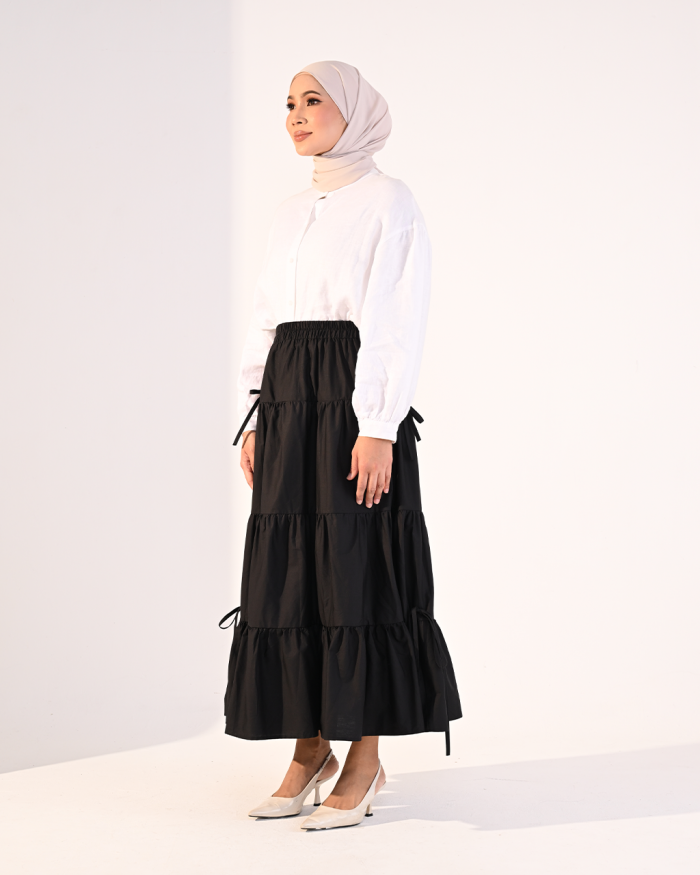 RAISSA SKIRT IN BLACK
