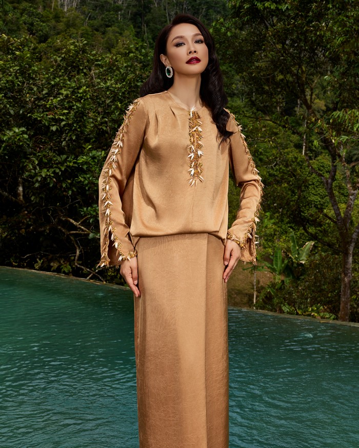 CORRINE IN COPPER BROWN