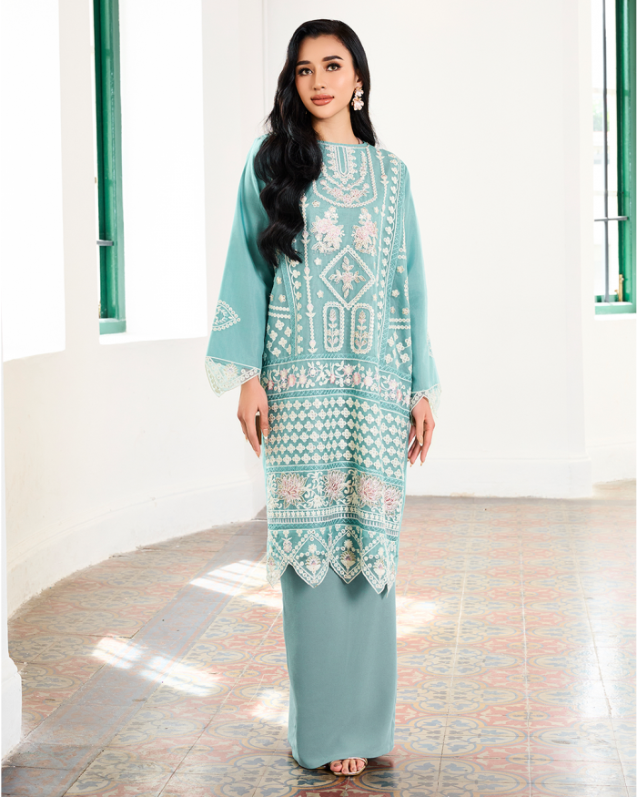 DEFECT ESHA IN TURQUOISE