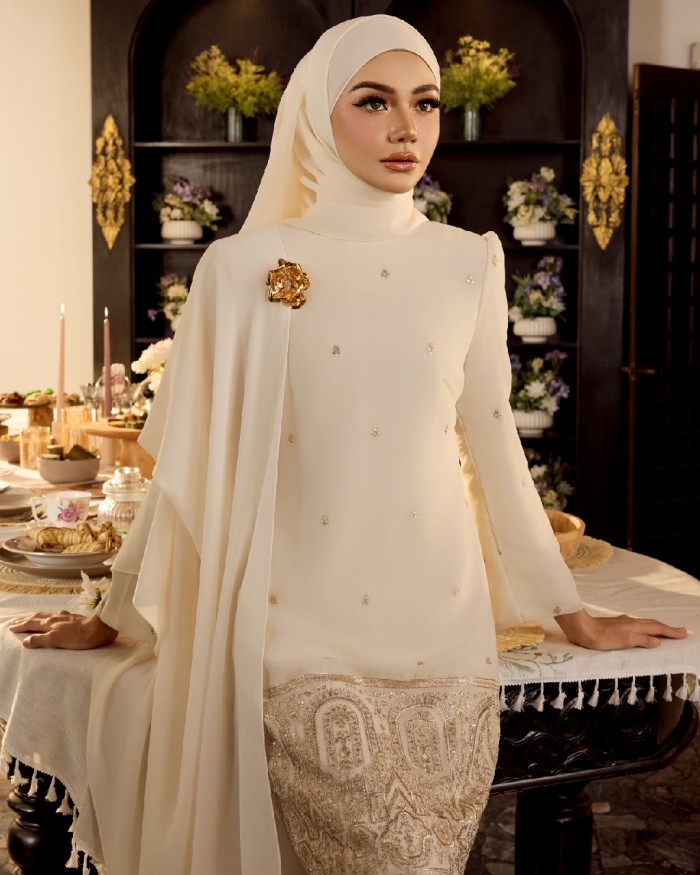 DEFECT EYANA IN CREAM