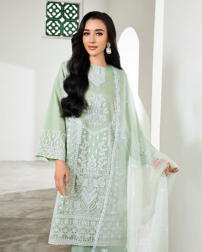 NISHA IN MINT GREEN