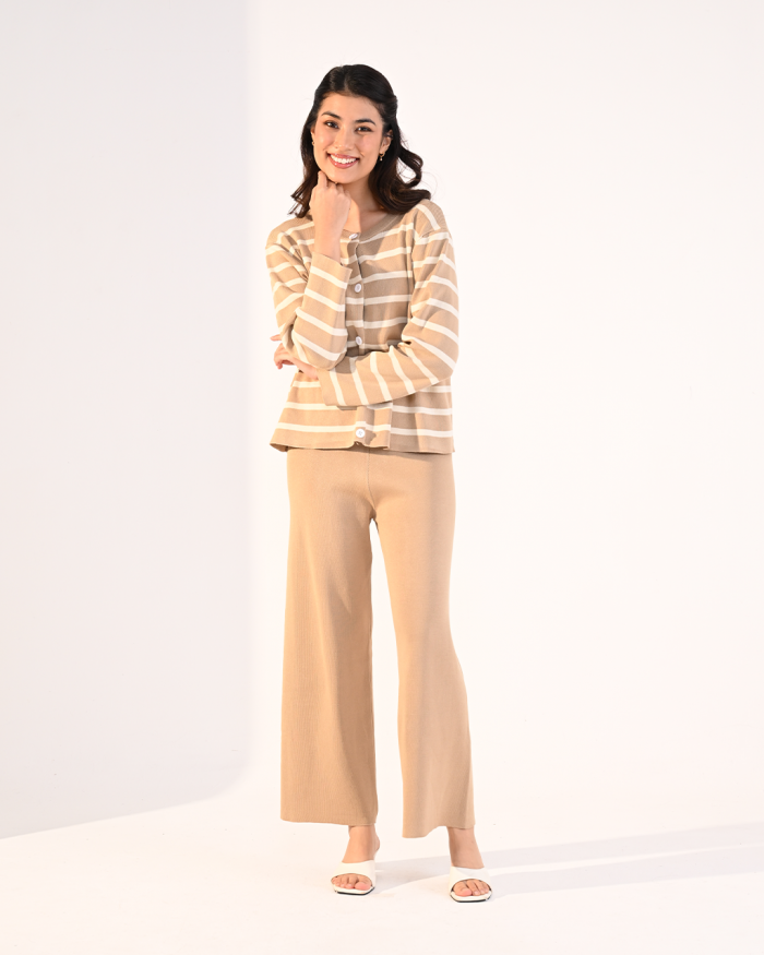 GRACE SET IN KHAKI