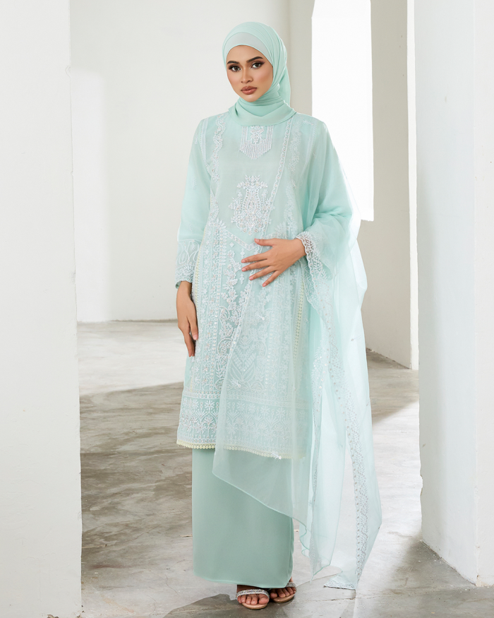 DEFECT NISHA IN TIFFANY GREEN