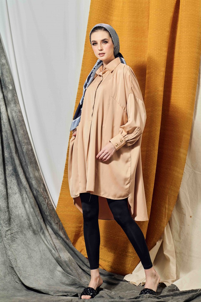 OPHELIA IN BEIGE