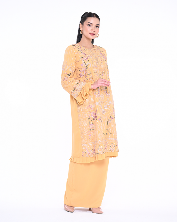 AMISHA IN BUTTERSCOTCH