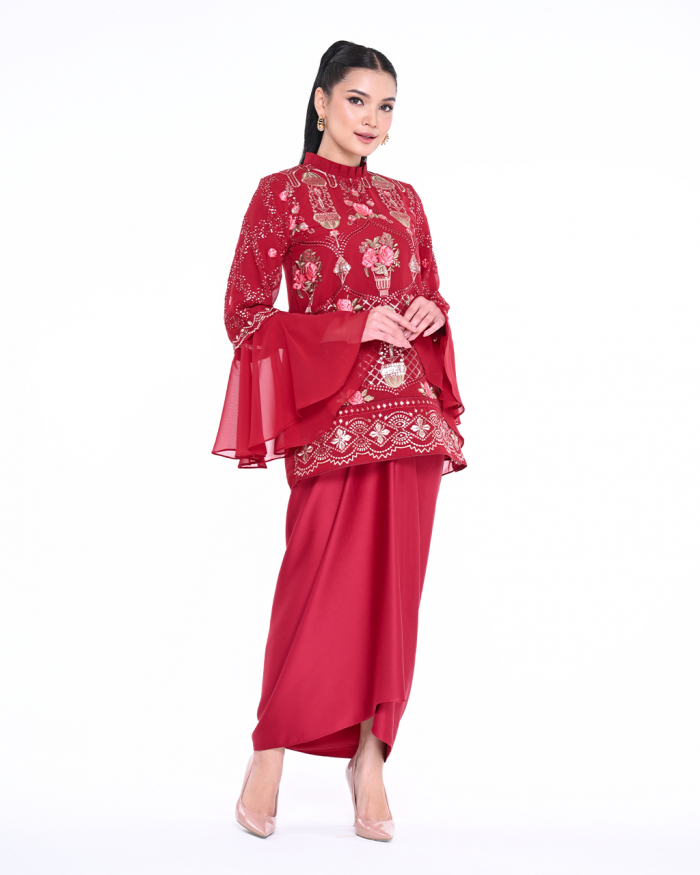NATHRA IN MAROON