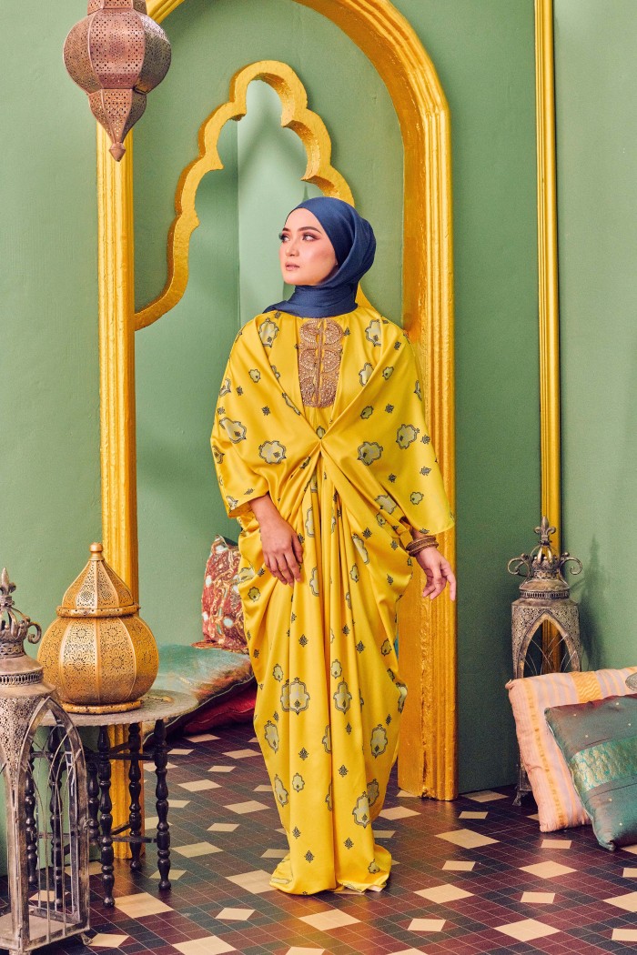 PRIYADAR CAFTAN IN PINEAPPLE YELLOW