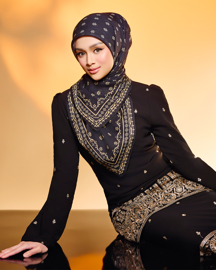 TENUN RAYA SARI IN BLACK