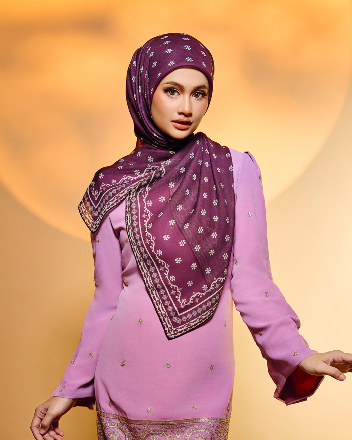 TENUN RAYA SARI IN BURGUNDY