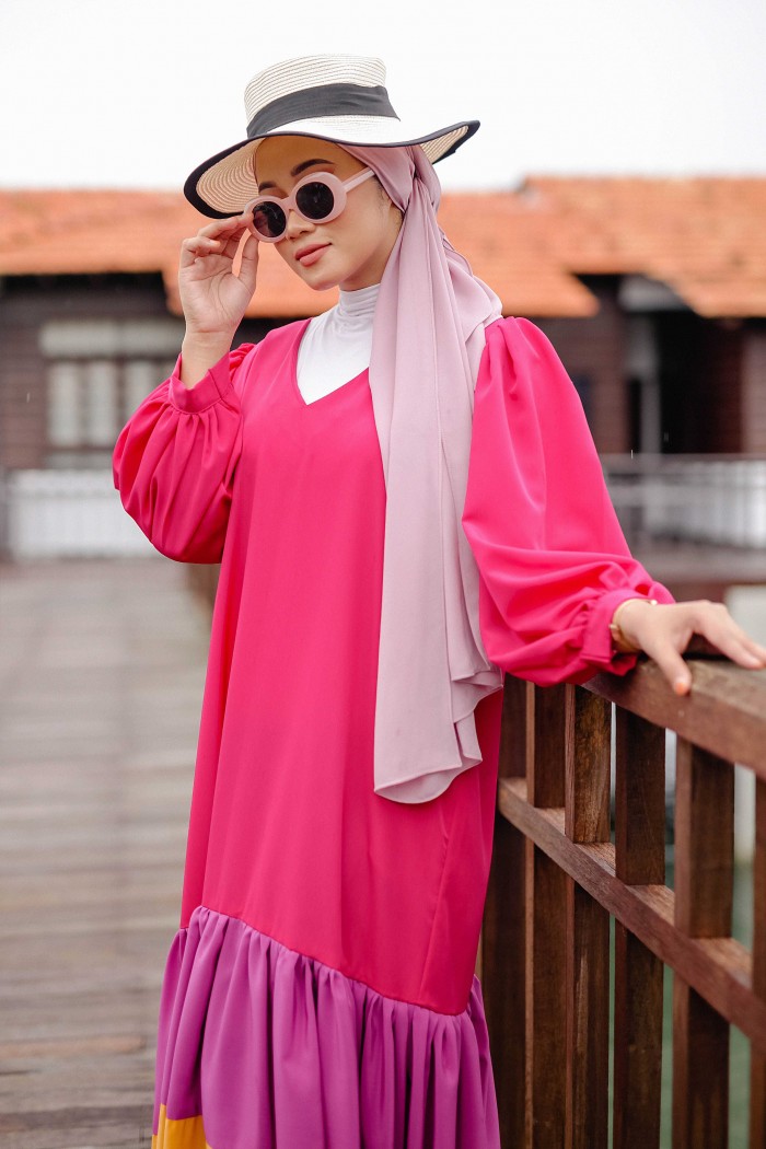 SERENA DRESS IN HOT PINK