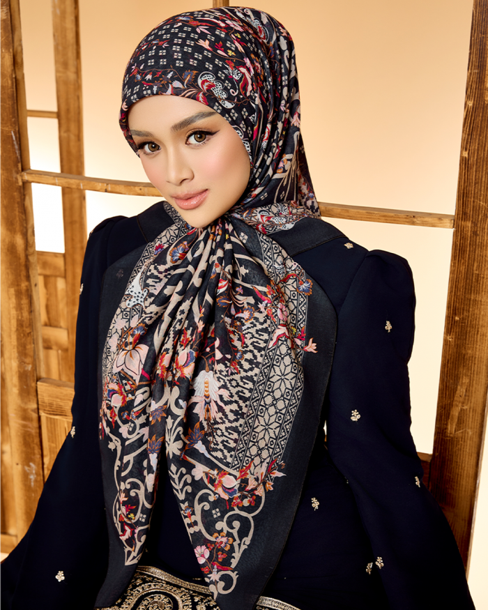 TENUN RAYA WULAN IN POSH BLUE