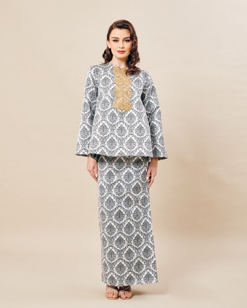 MOHATRA RAYA IN BLACK