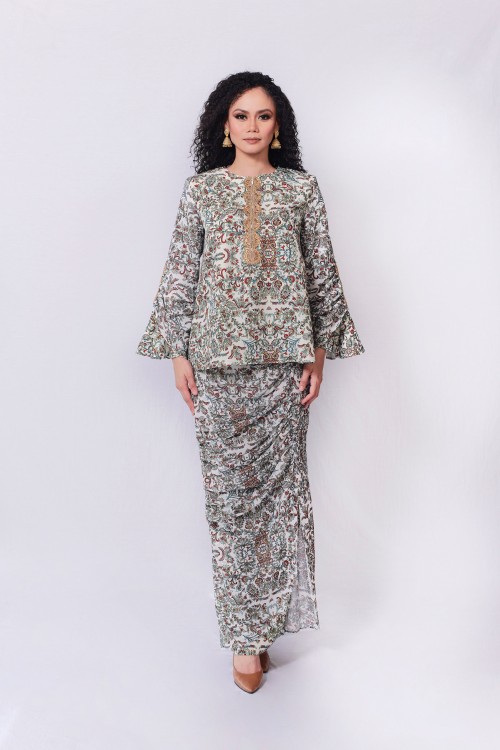 SP RAYA IN MISHRA KURUNG (WHITE BLUE)