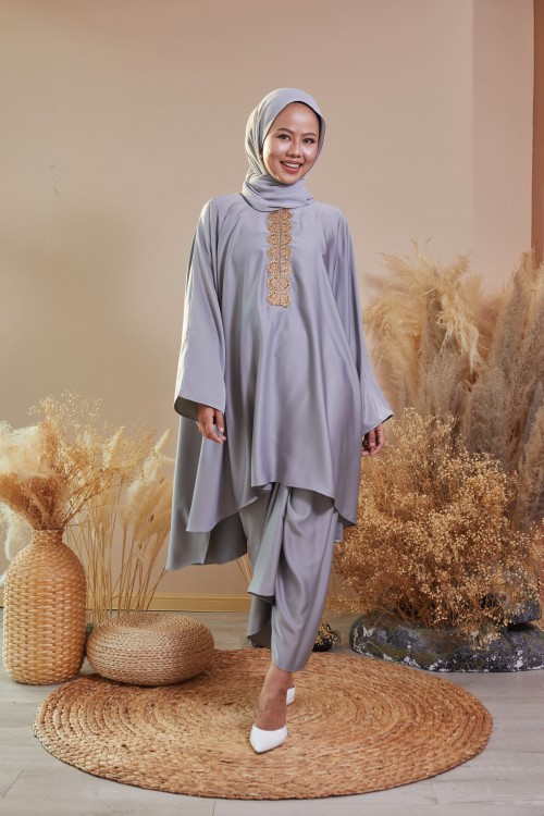 RANI CAFTAN IN SILVER GREY