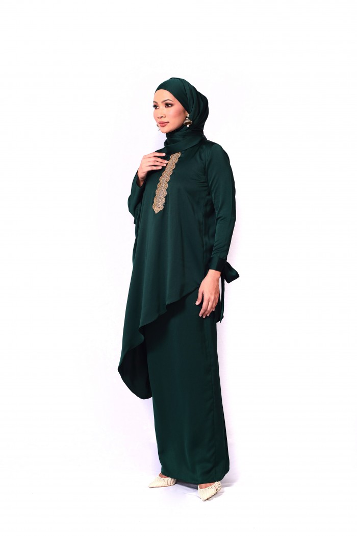 SP RAYA IN LEELA KAFTAN (DARK GREEN)