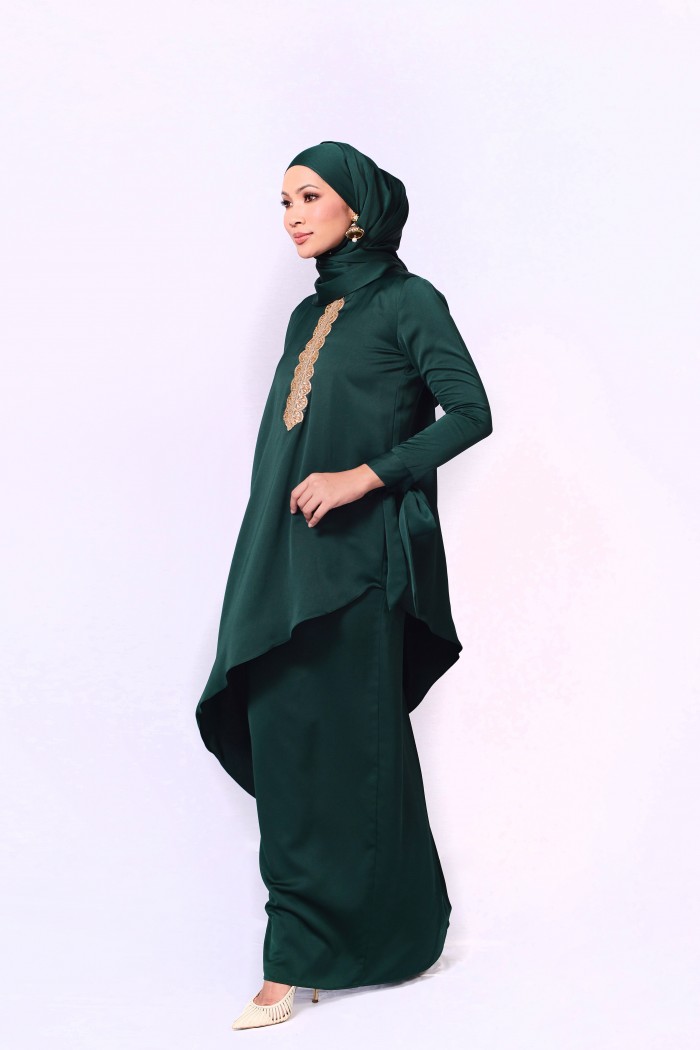 SP RAYA IN LEELA KAFTAN (DARK GREEN)