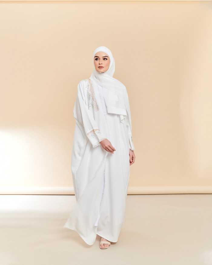 RIYADH SET IN OFF WHITE