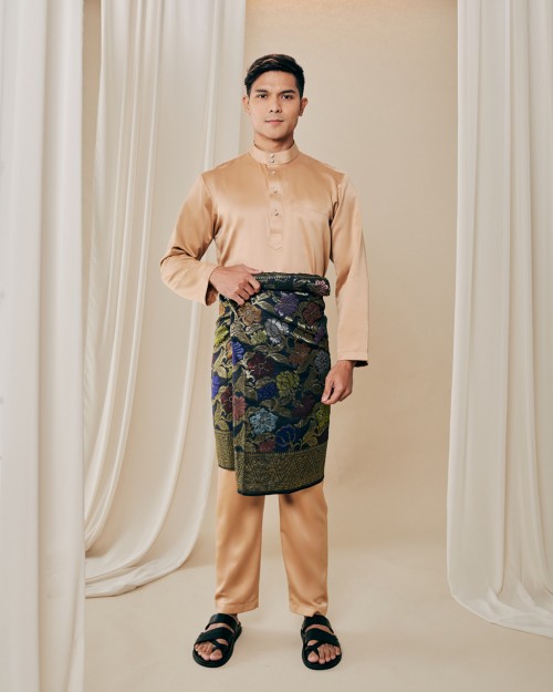 BAJU MELAYU IN NUDE