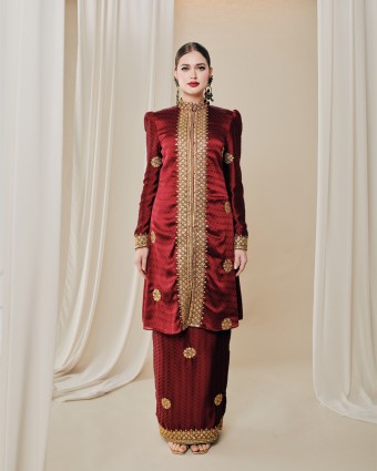 LAMIA KEBAYA SAREE IN MAROON