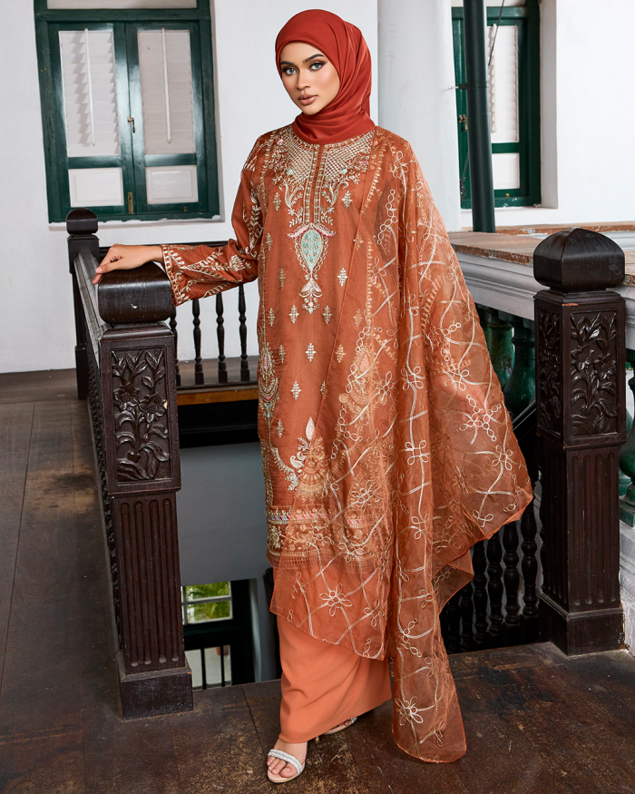 AASHVEE IN TERRACOTTA