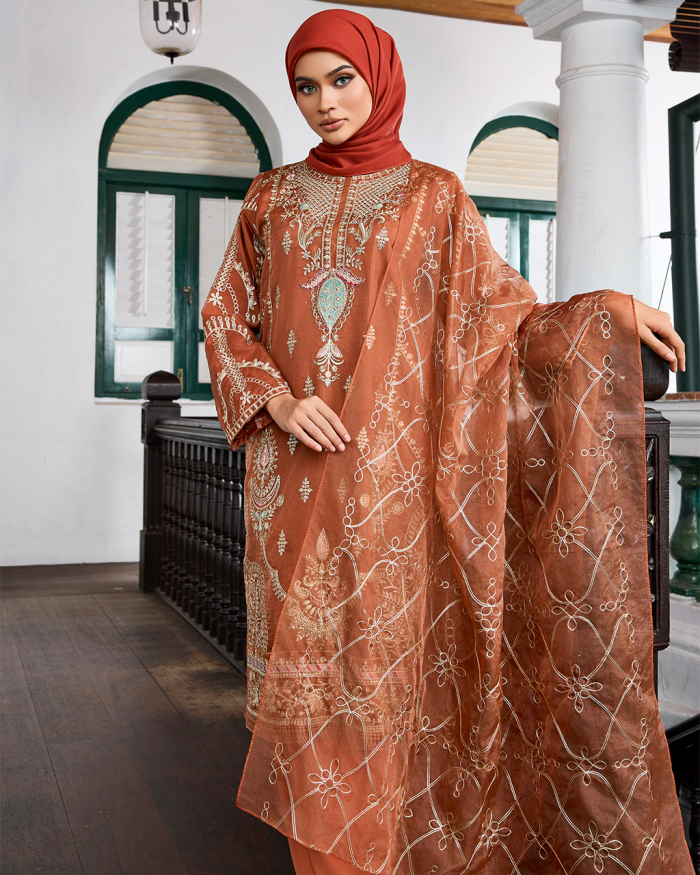 AASHVEE IN TERRACOTTA