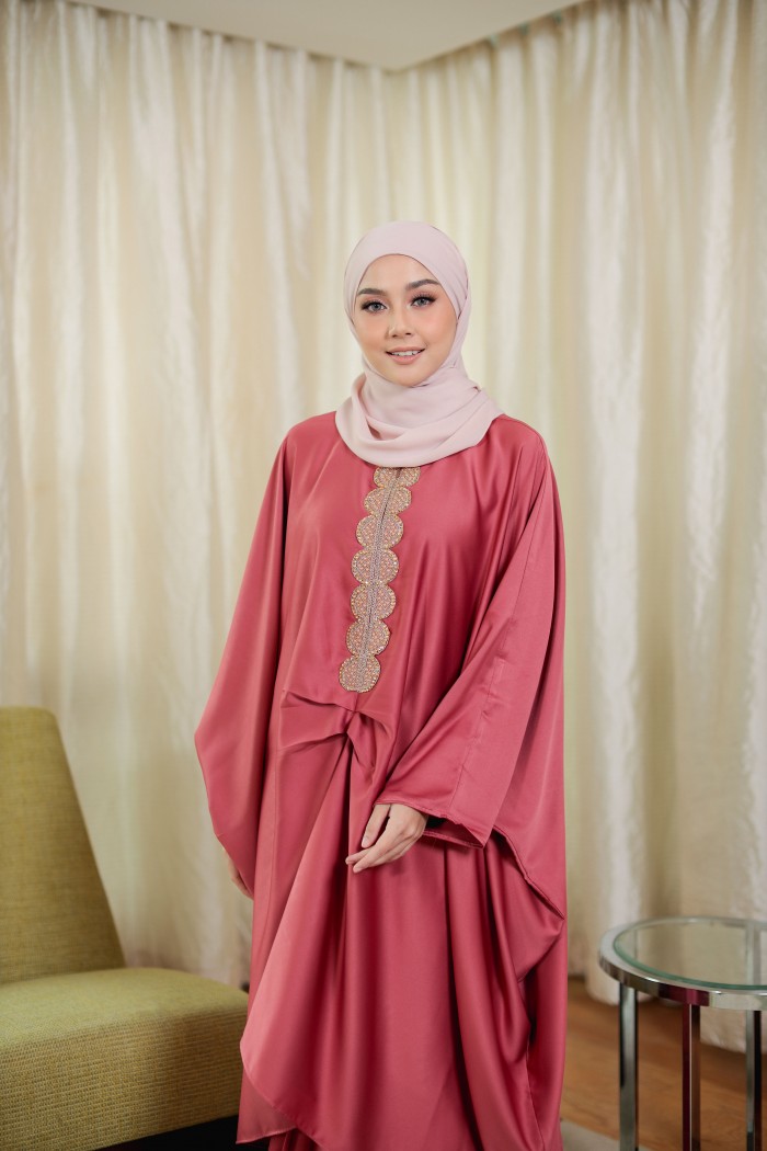 AZUREEN CAFTAN IN PINK