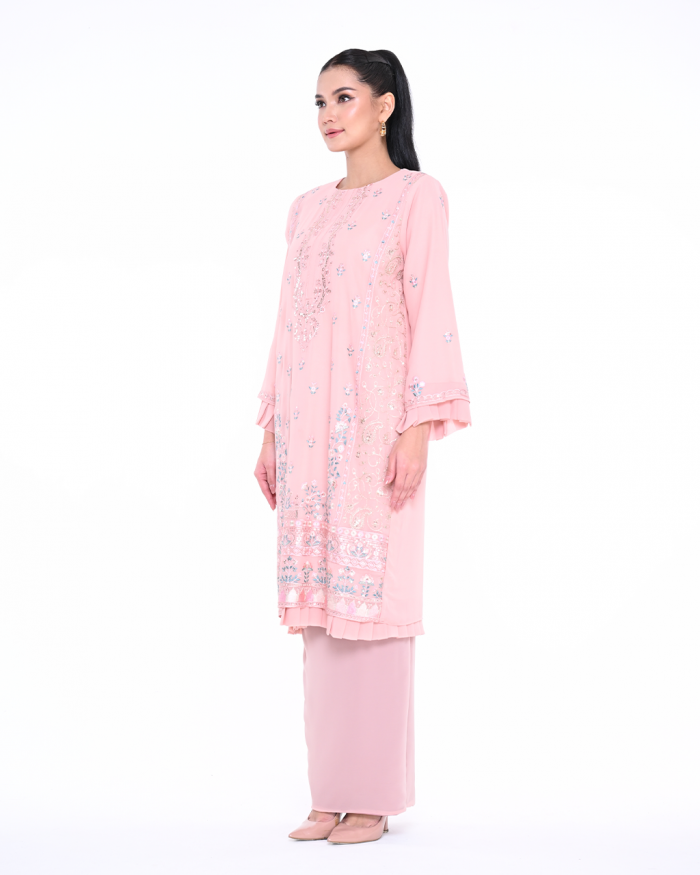 AMMARA IN PASTEL PINK
