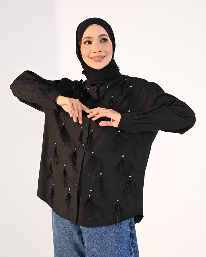 LIONA TOP IN BLACK