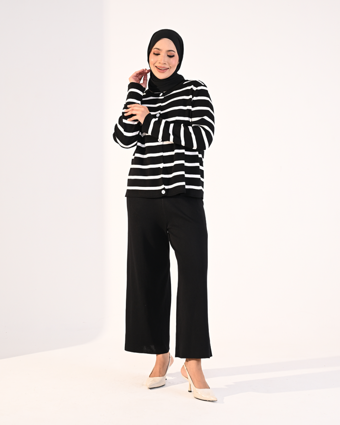 GRACE SET IN BLACK
