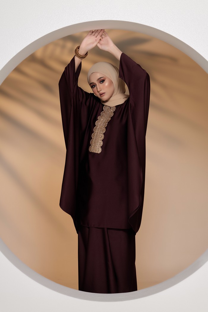 RANI CAFTAN IN BURGUNDY