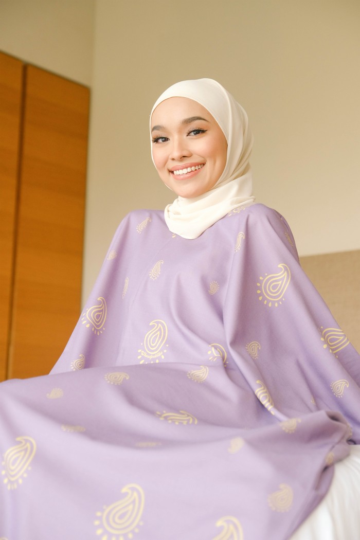 CAREFREE CAFTAN IN LILAC LAVENDAR