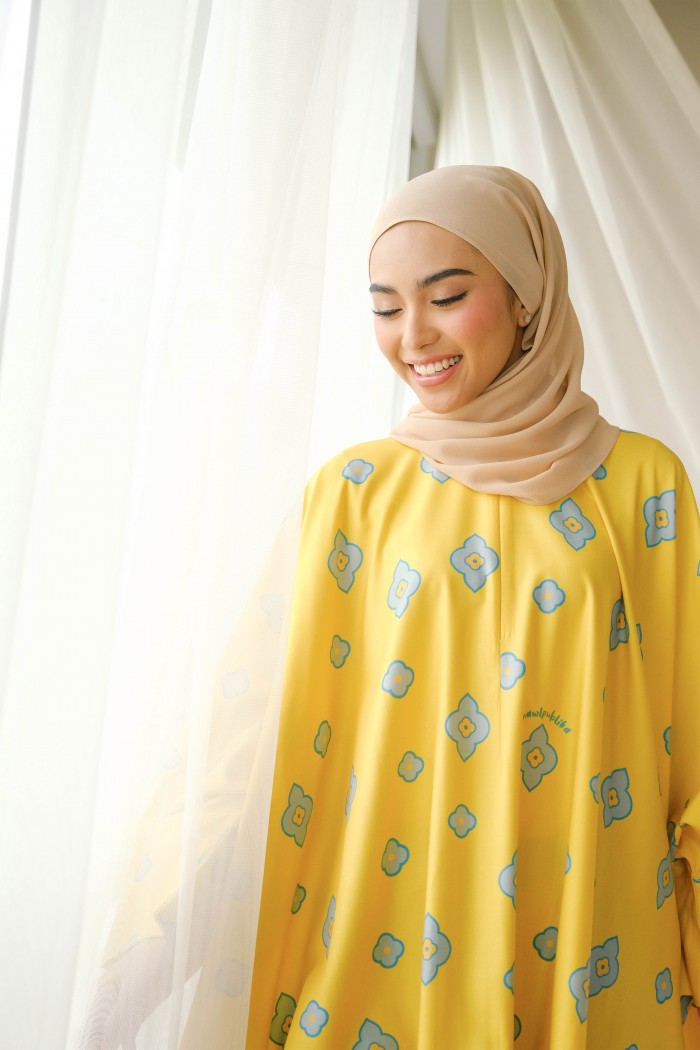 CAREFREE CAFTAN IN SUNFLOWER YELLOW