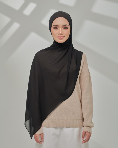 BAESiC IN DIAMOND BLACK