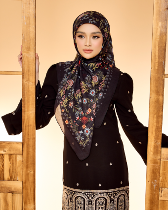 TENUN RAYA DIAN IN BLACK