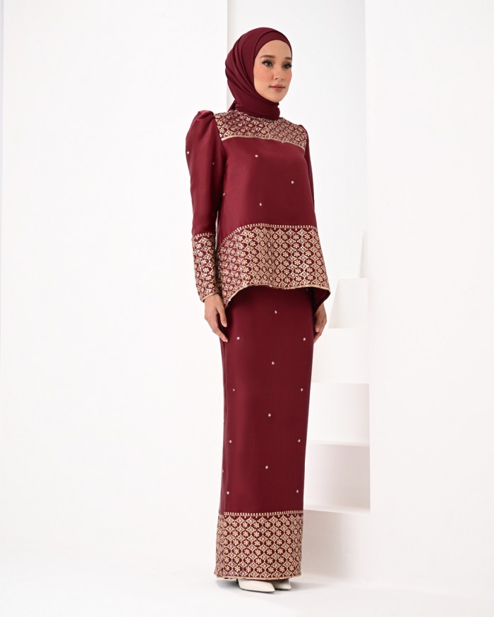 DEFECT YASHIKA IN MAROON