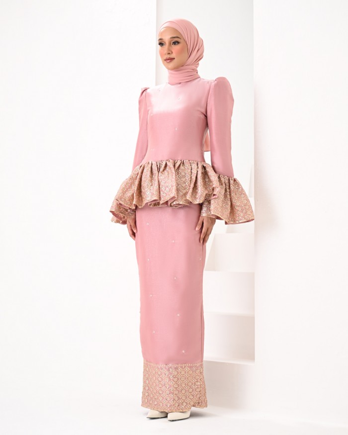 DEFECT BINDIYA IN PASTEL PINK