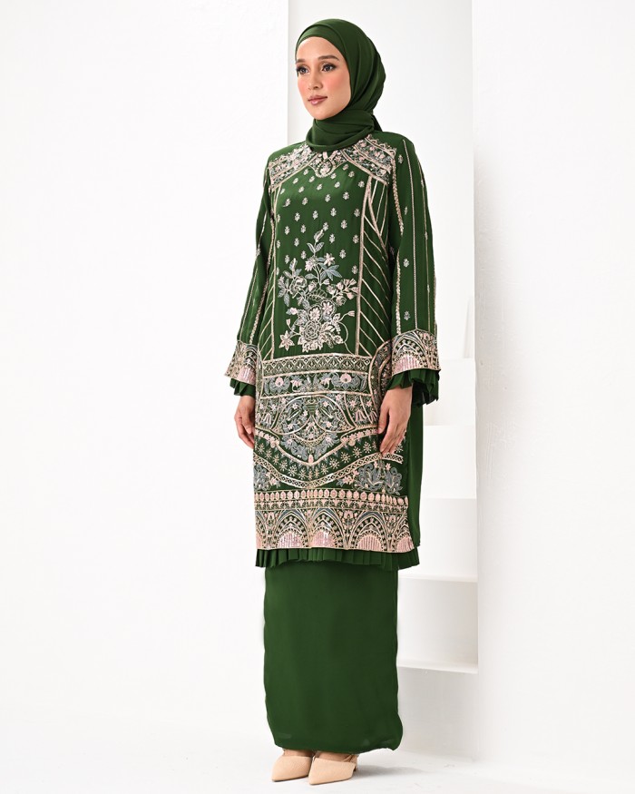 DEFECT MOUSHMI IN FOREST GREEN