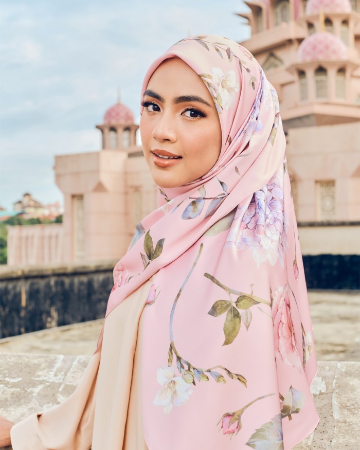 IMANE IN EMILYA