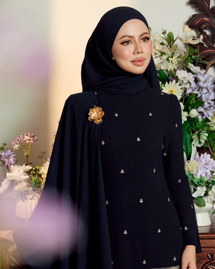 DEFECT EYANA IN DARK BLUE
