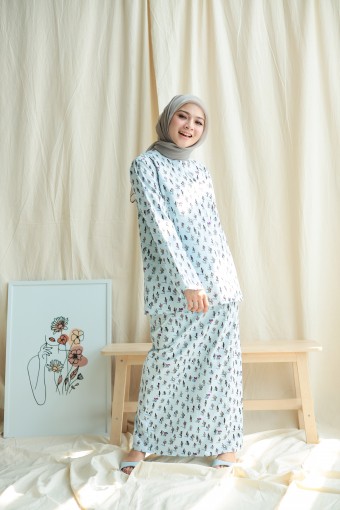 KURUNG FINA IN BABY BLUE